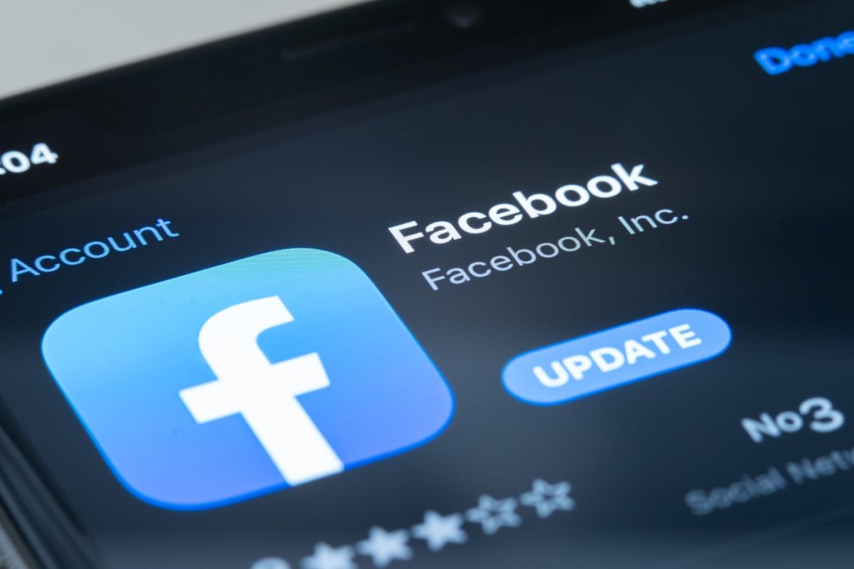 facebook in app store